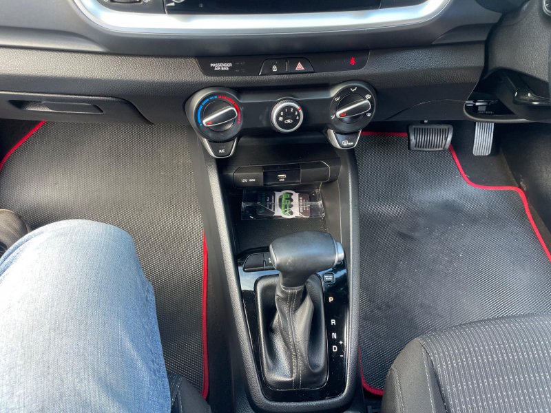 KIA STONIC