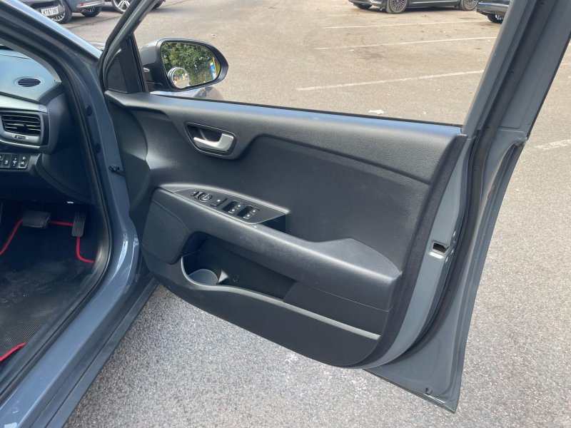 KIA STONIC