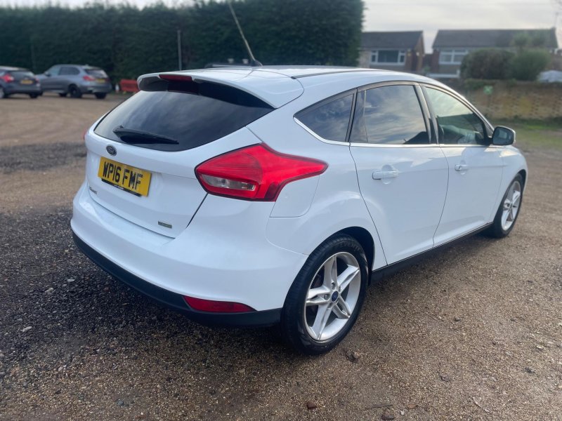 FORD FOCUS