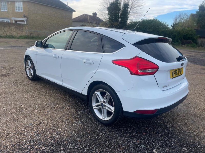 FORD FOCUS