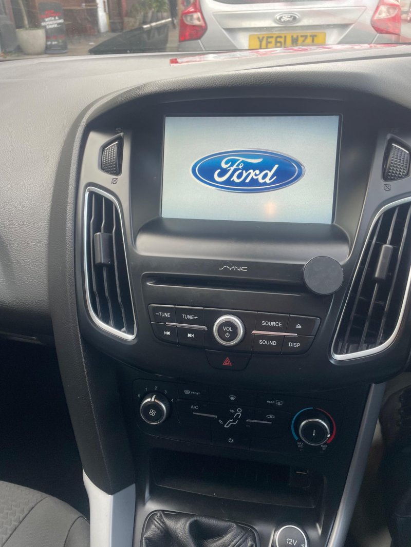 FORD FOCUS