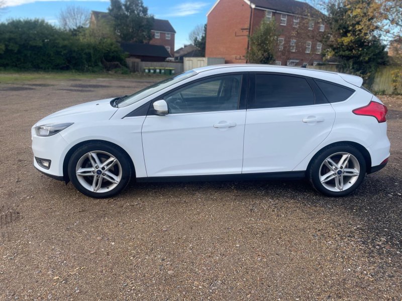 FORD FOCUS