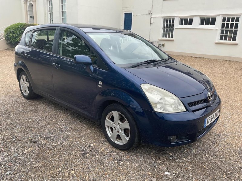 View TOYOTA COROLLA VERSO 1.8 VVT-i T3 5dr