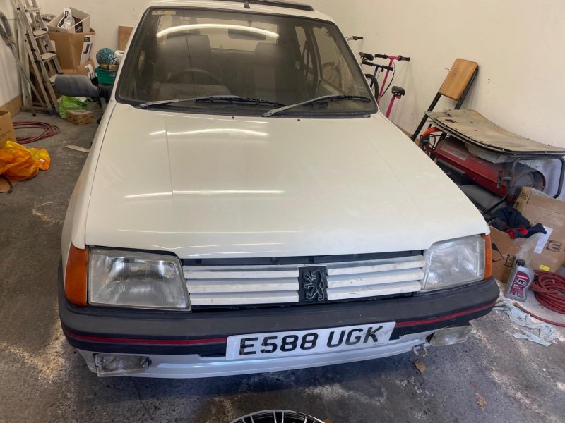 View PEUGEOT 205 1.9 GTi 3dr