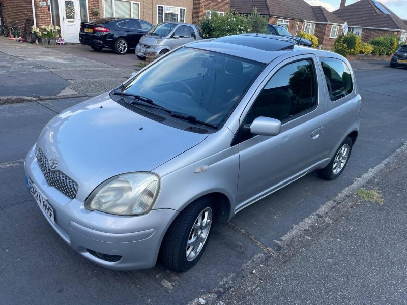 View TOYOTA YARIS 1.0 VVT-i T Spirit 3dr