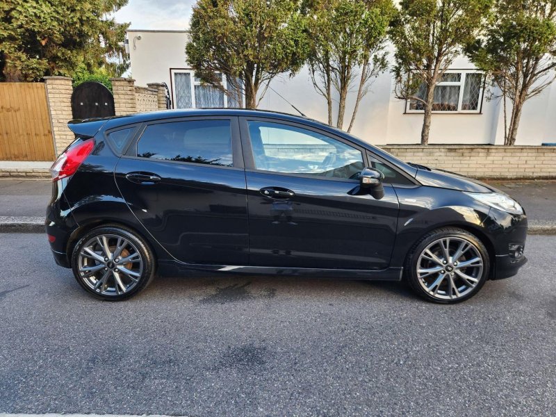 View FORD FIESTA 1.0T EcoBoost ST-Line Euro 6 (s/s) 5dr