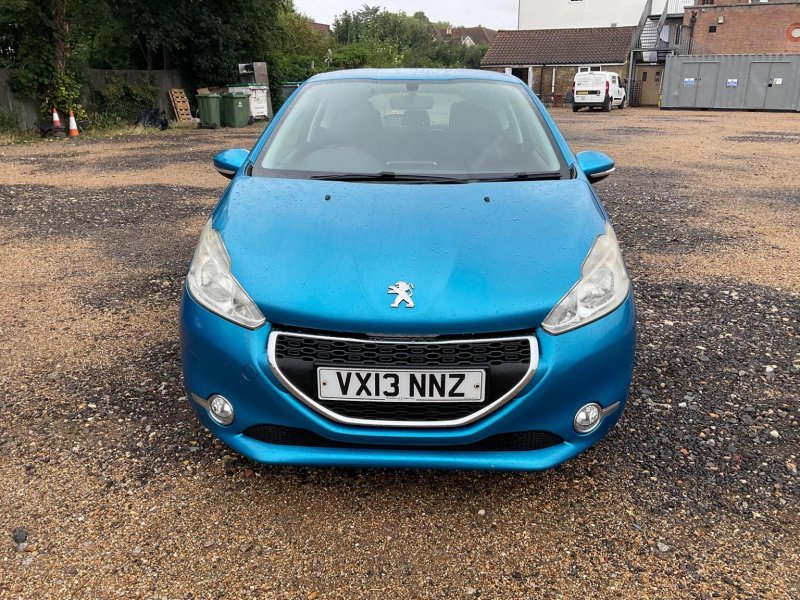 View PEUGEOT 208 1.2 VTi Active Euro 5 3dr