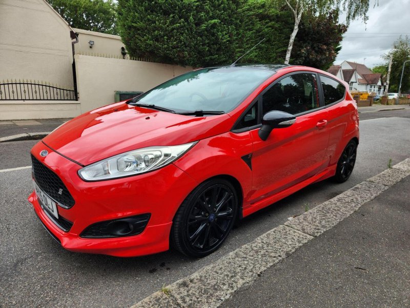 View FORD FIESTA 1.0T EcoBoost Zetec S Red Edition Euro 5 (s/s) 3dr