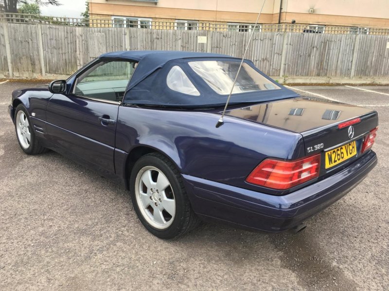 View MERCEDES-BENZ SL 3.2 SL320 Limited Edition 2dr