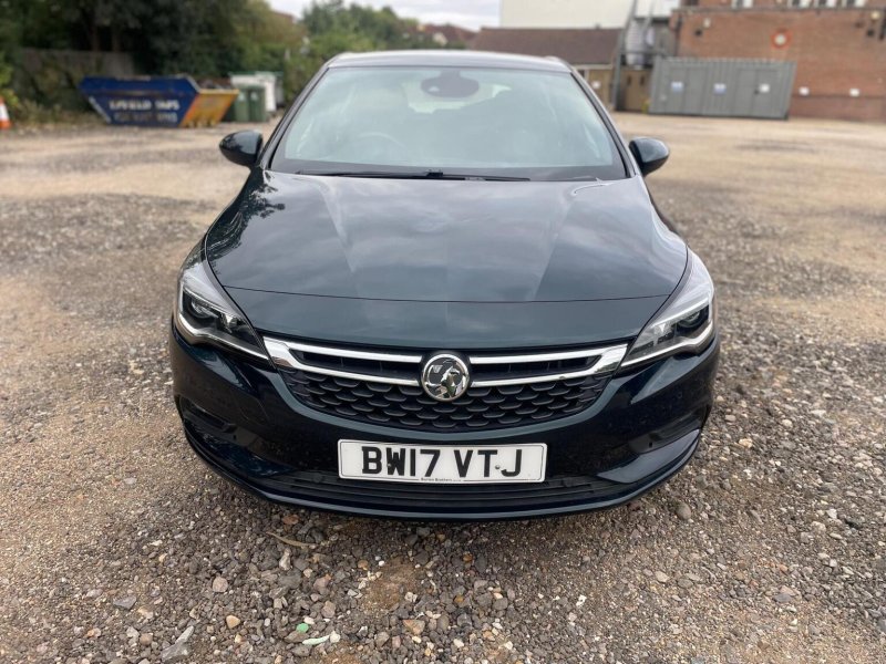 View VAUXHALL ASTRA 1.4i Turbo SRi Euro 6 5dr