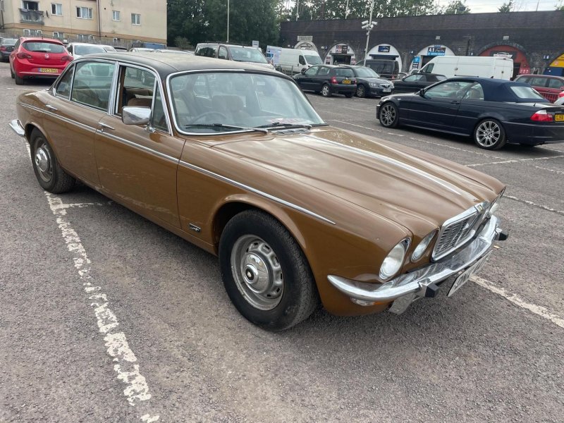 View JAGUAR XJ 5.3 Series 2 XJ12 4dr